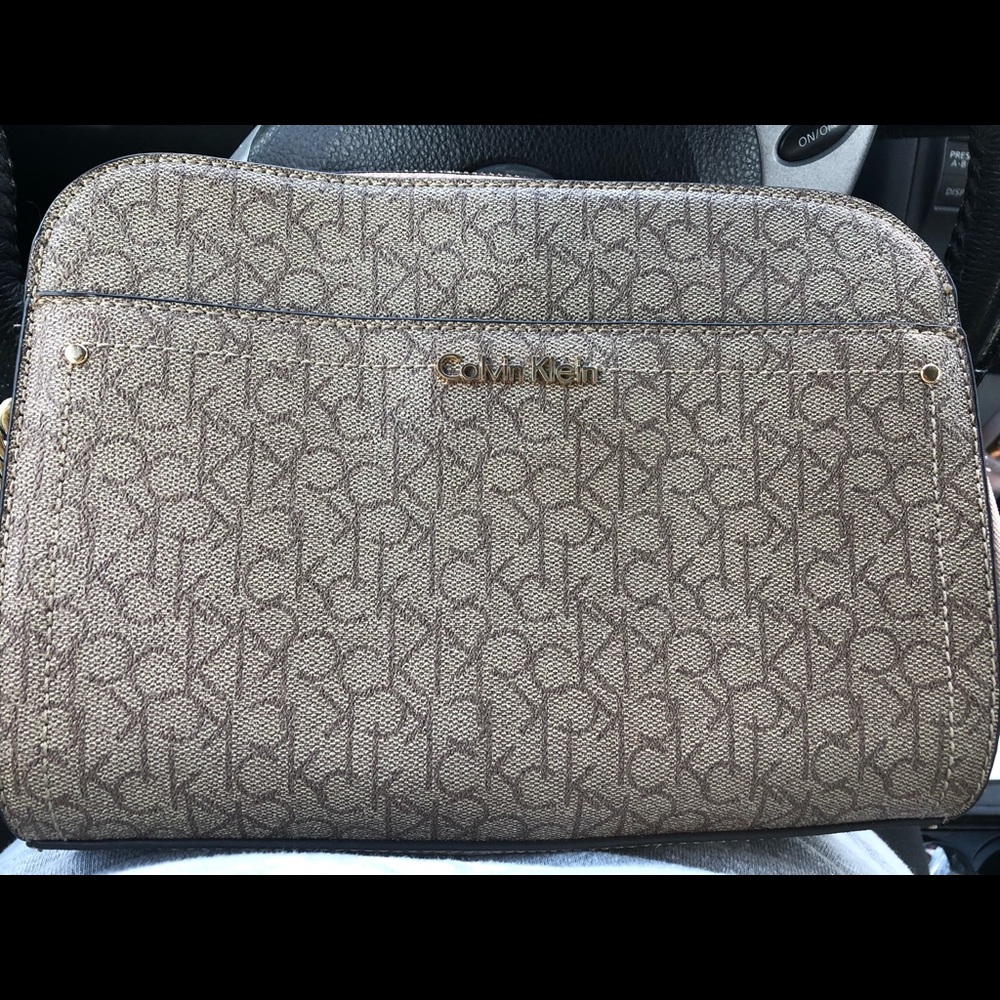 Calvin Klein Crossbody